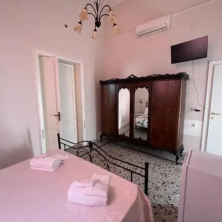 Palazzo N.d. Maria Addolorata Campa Alari Bed & Breakfast Squinzano